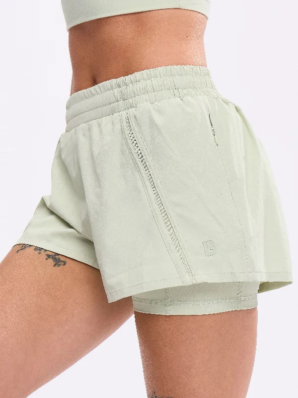 Hot Girl Run Short - Pistachio